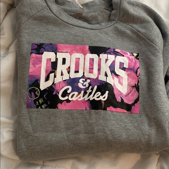 Womens crooks & castles crew neck, size small. - Picture 2 of 2